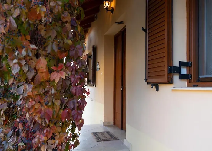 Fyllenia Country Home, Aridaia, Pozar Baths * Chrisi
