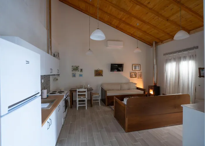 Fyllenia Country Home, Aridaia, Pozar Baths * Chrisi